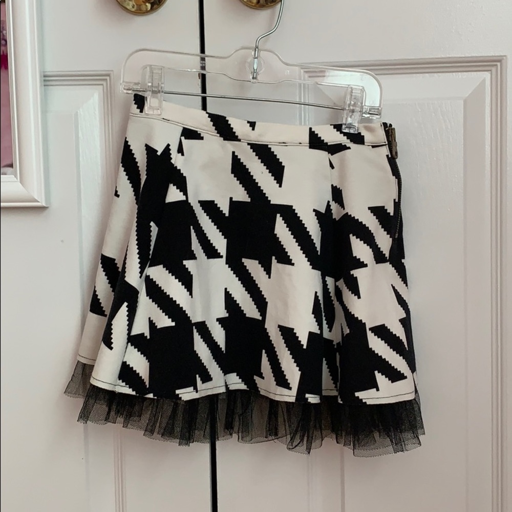 Skirt barely worn